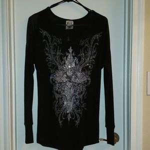 Vocal Black w\Cross Long Sleeve Sweater